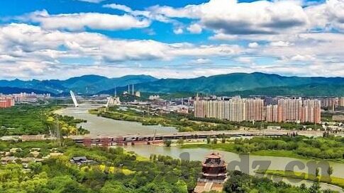 麻豆av.com-麻豆av.com，成人娱乐网站的分析与反思