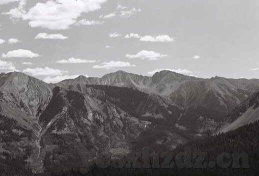亚洲免费一区二区三区-探索亚洲网络文化的多元视角，一区、二区、三区的文化交融